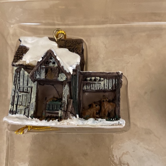 Currier and Ives 6 piece Christmas ornament set - Picture 5 of 12